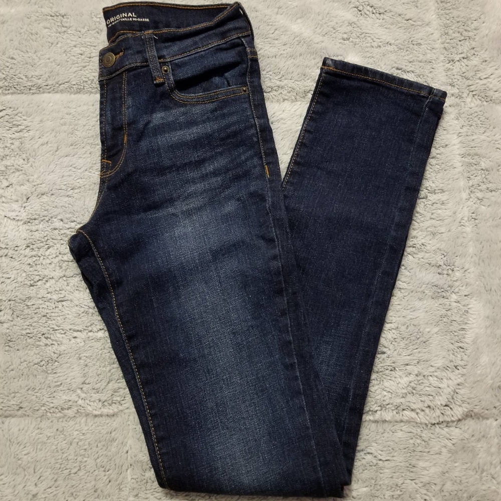 Mid rise indigo jeans